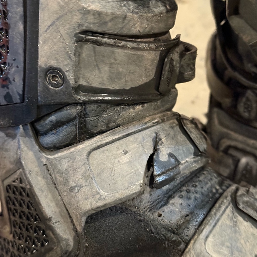 Leatt 5.5 flex lock dirtbike Boots size 11 - Picture 3 of 5